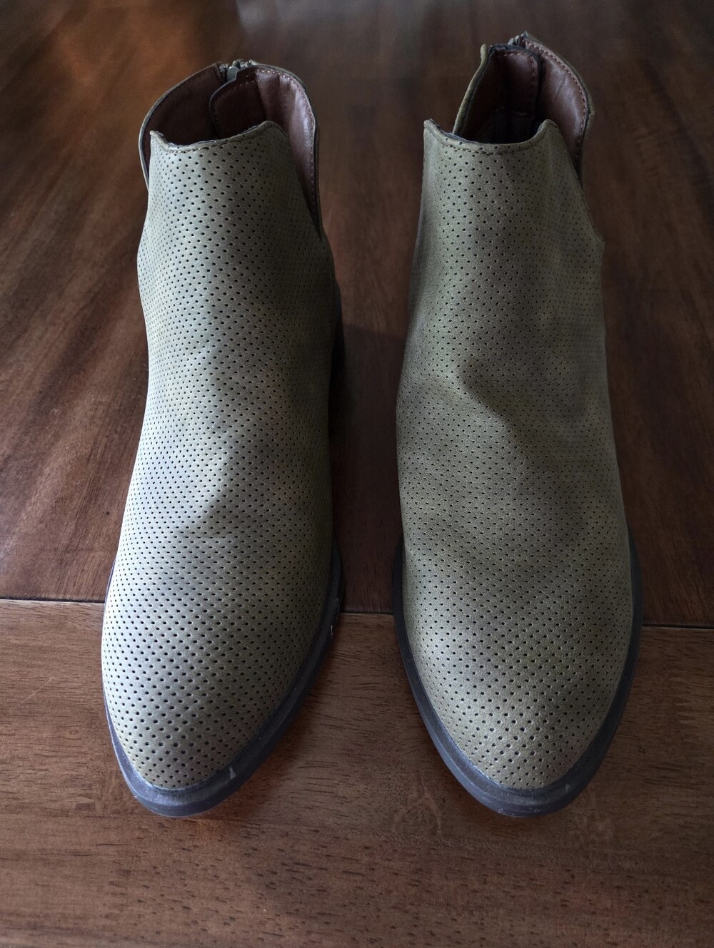 Serra Olive Green Ankle Boots Granola Girl Fall Textured Size 10